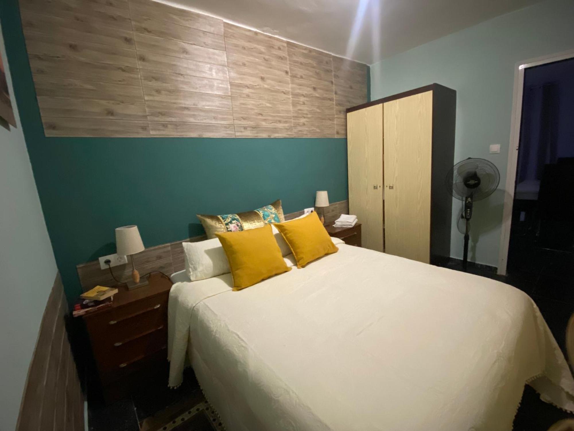 La Casa De Las Hadas Hotel La Reguda ภายนอก รูปภาพ